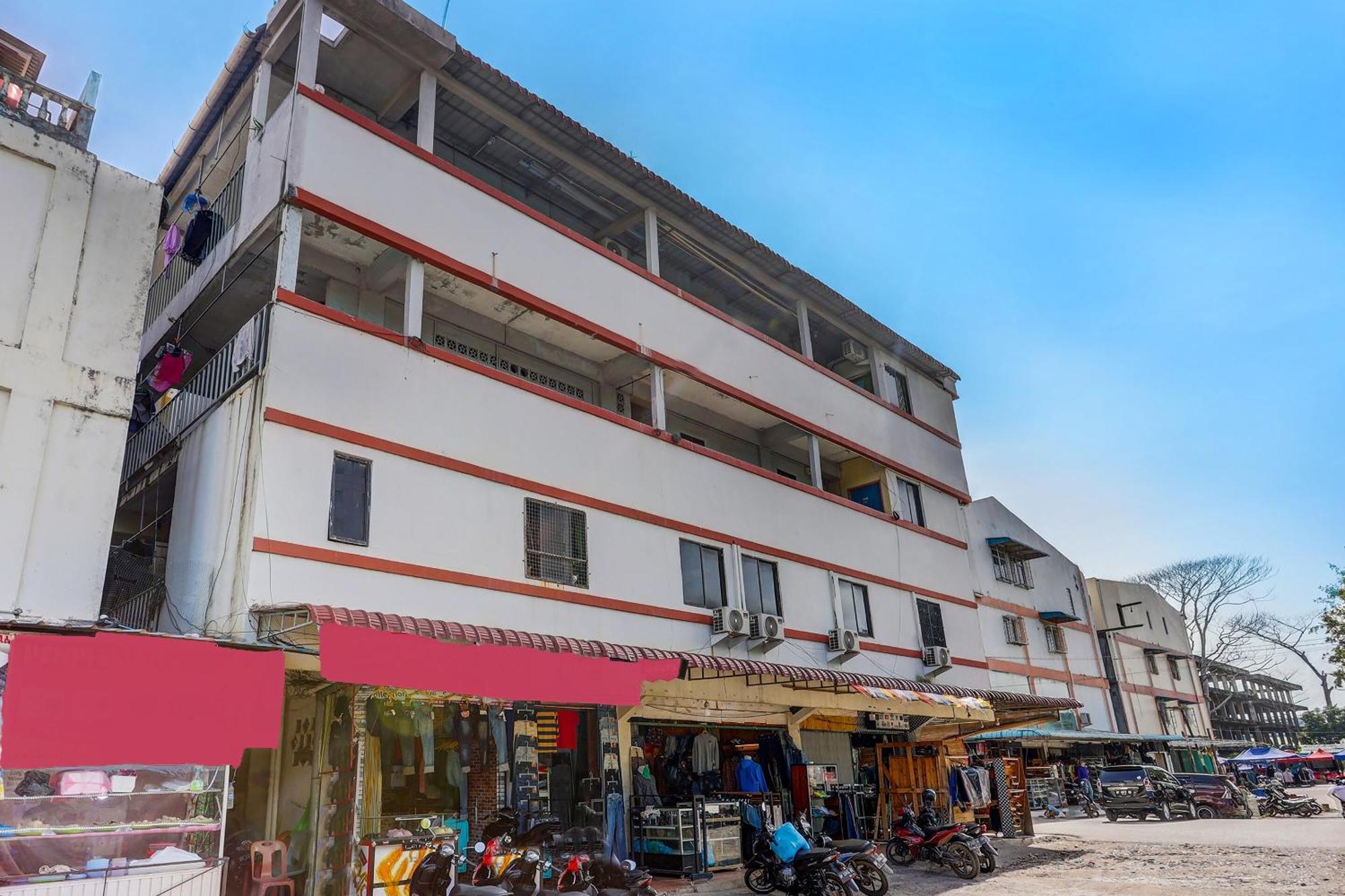 Oyo 92322 Hasan House Syariahnearpelabuhan Feri Harbor Bay ناغويا المظهر الخارجي الصورة