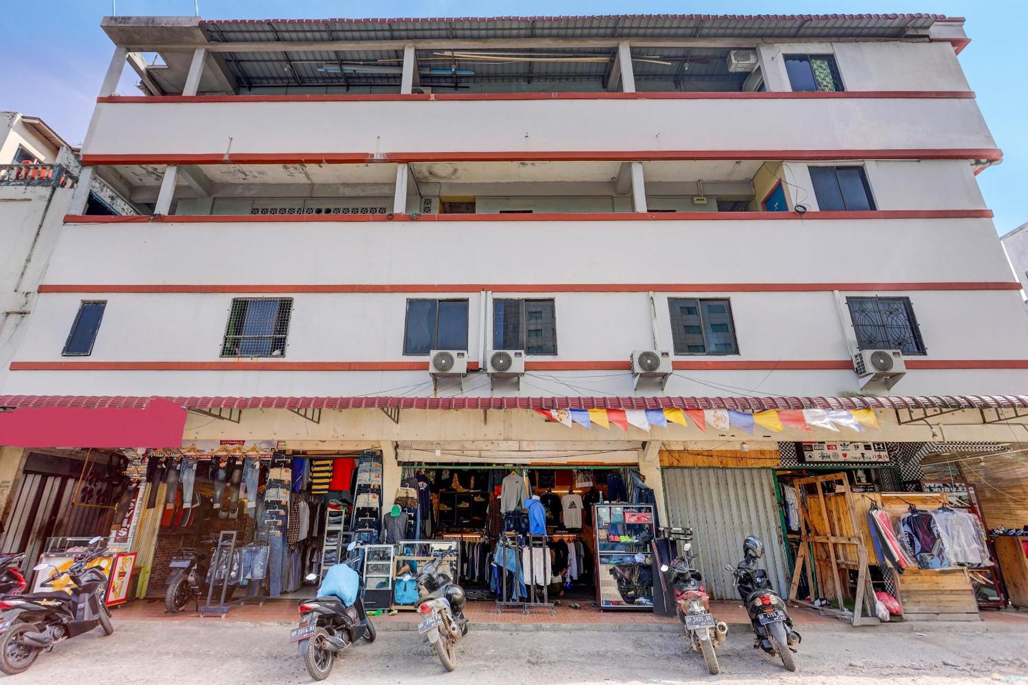 Oyo 92322 Hasan House Syariahnearpelabuhan Feri Harbor Bay ناغويا المظهر الخارجي الصورة